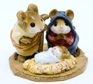 Wee Forest Folk M-117 Chris-Mouse Pageant