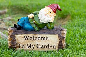 Alpine Corporation WAC200 Gnome and Welcome Sign Statue Outdoor Garden, Patio, Deck, Porch-Yard Art Decoration, 9-Inch Tall, Multicolor